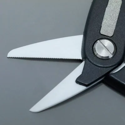 Serrated Blade of Ceramic Fishing Scissors