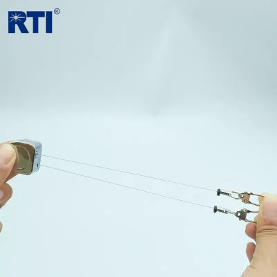 Wire Rope Maximum Extension 60cm of Two-in-one fly fishing Retractor
